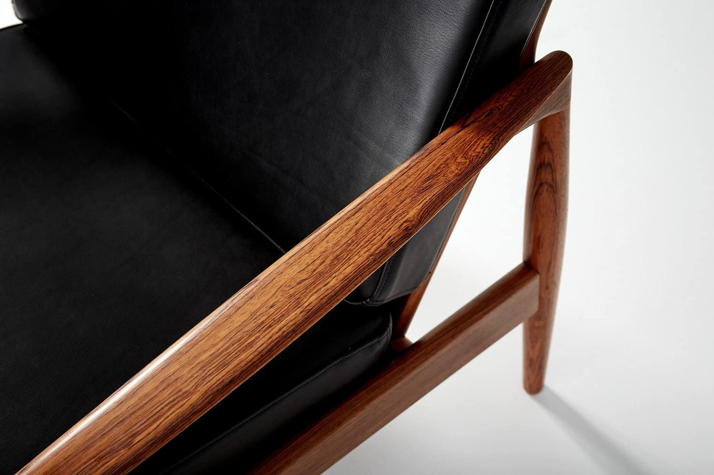 LSFH Unique Design Paper Knife Chair Leatherette Accent Chair Armchair with Solid Sagwan Wooden Frame Single Sofa Chair for Small Apartments, Living Room or Bedroom (1 Chair, Black)